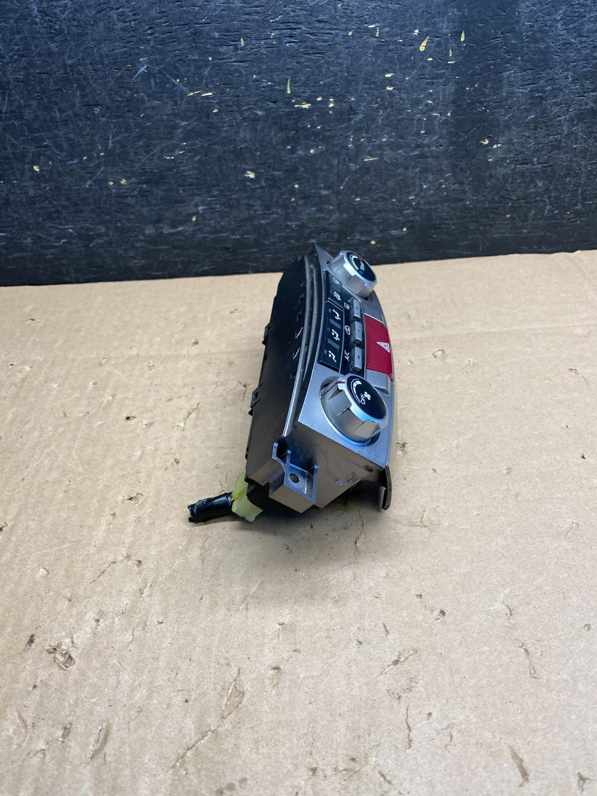 2010 - 2014 Subaru Outback Legacy A/C Heater Climate Control Unit AI6463 DW1