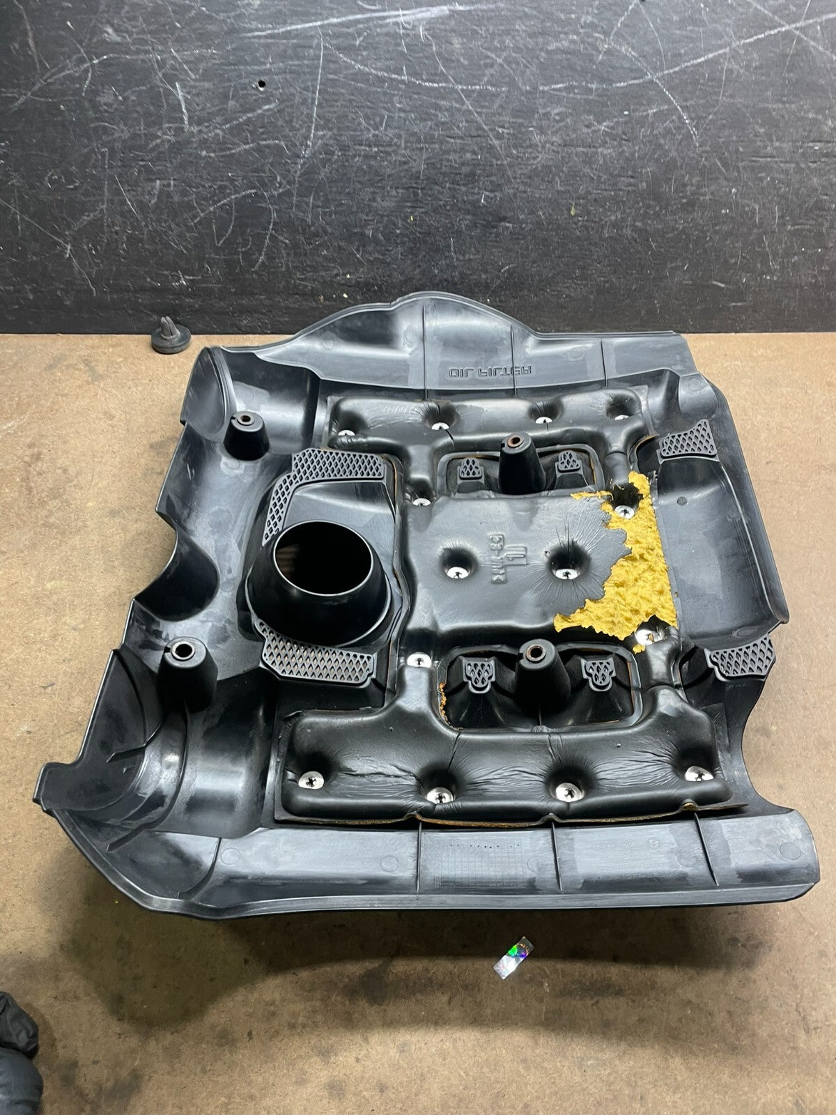 2006 to 2008 Kia Sedona V6 3.8L Engine Motor Cover M5310 PS7