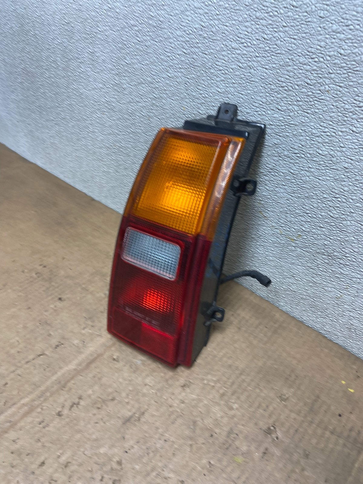 1991-1996 Ford Escort Station Wagon Left Driver LH Side Tail Light AA65921