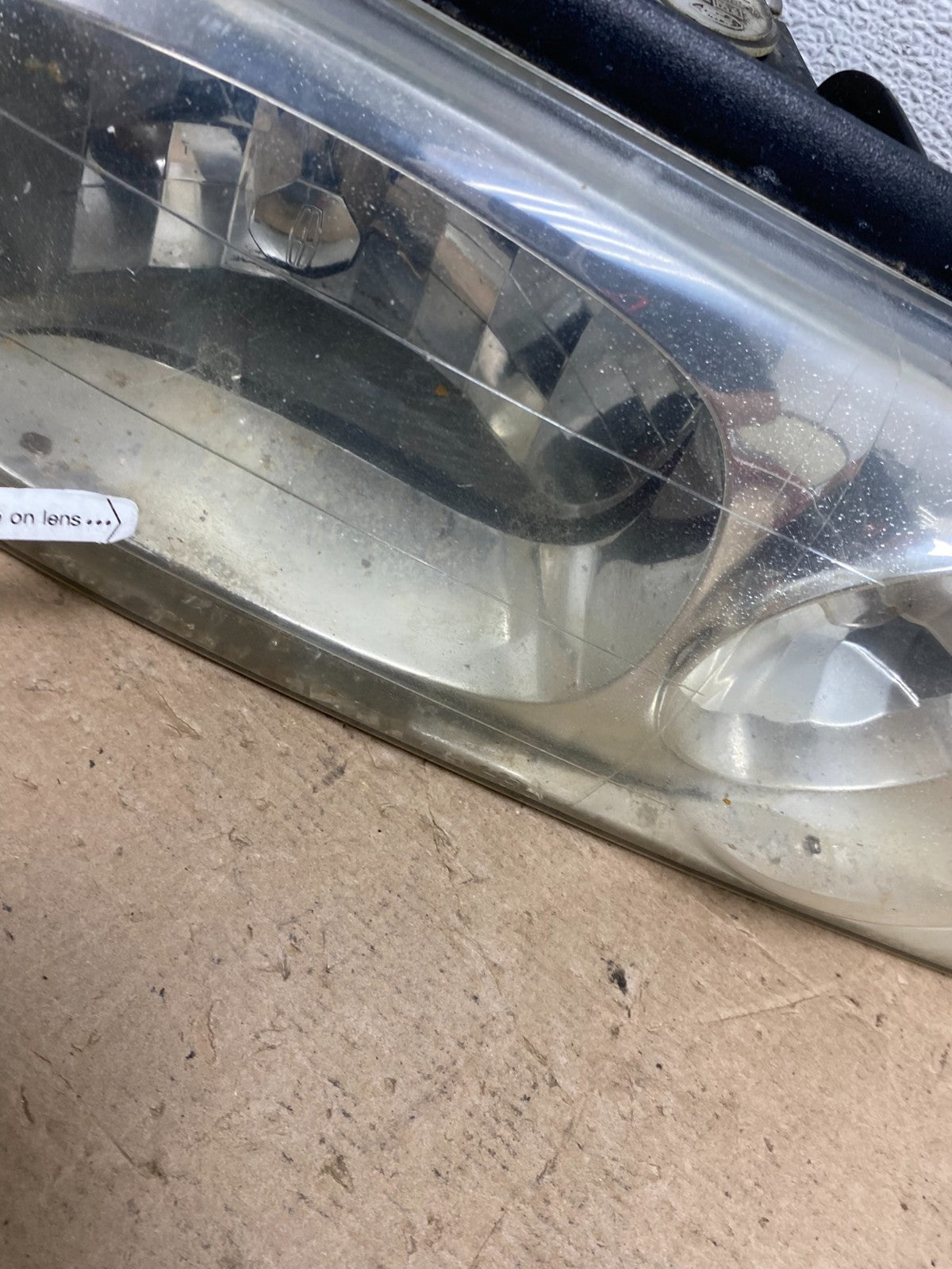 1998 to 2002 Lincoln Navigator Left+Right Halogen Headlights AF4748 DW7