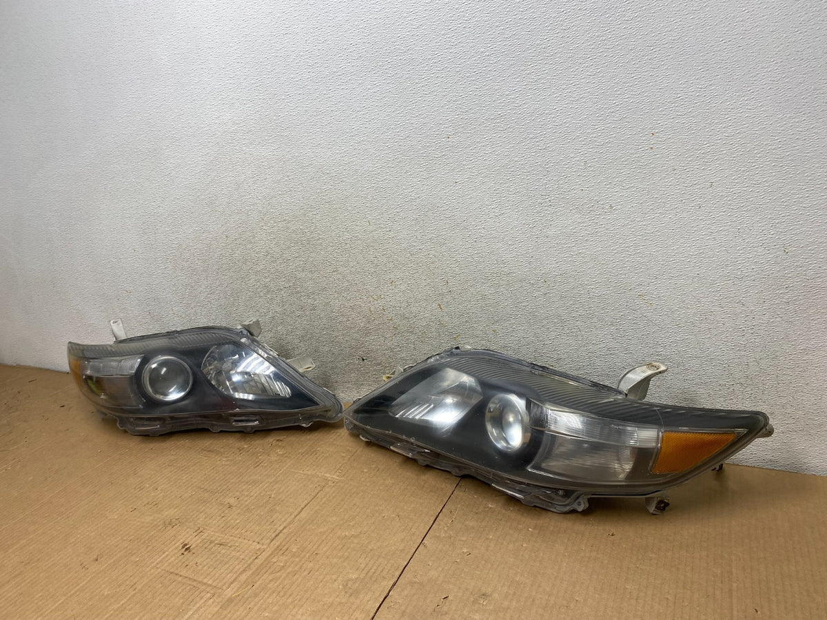 2010 - 2011 Toyota Camry Left+Right Halogen Headlights AI6963 DW1