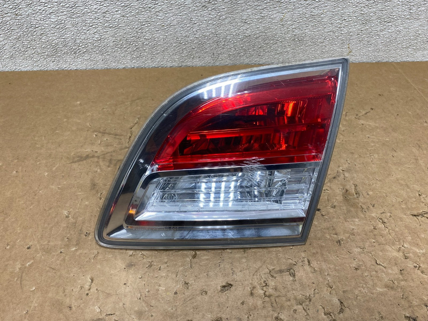 2007 2008 2009 Mazda Cx-9 Right Passenger Rh Side Inner Tail Light Oem V5862 DW0