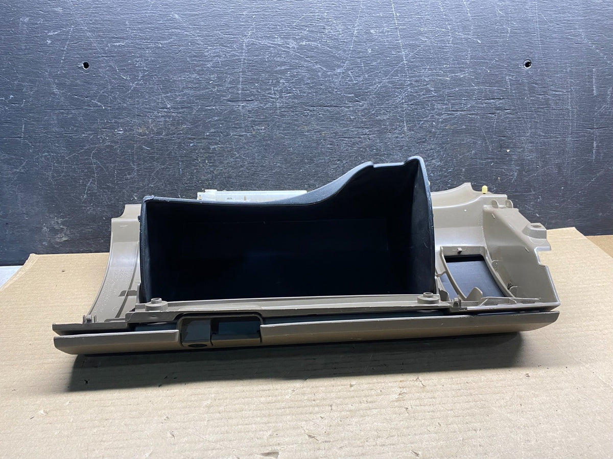 2005 - 2012 Nissan Pathfinder Front Right Passenger Storage Glove Box ah9725 DG4
