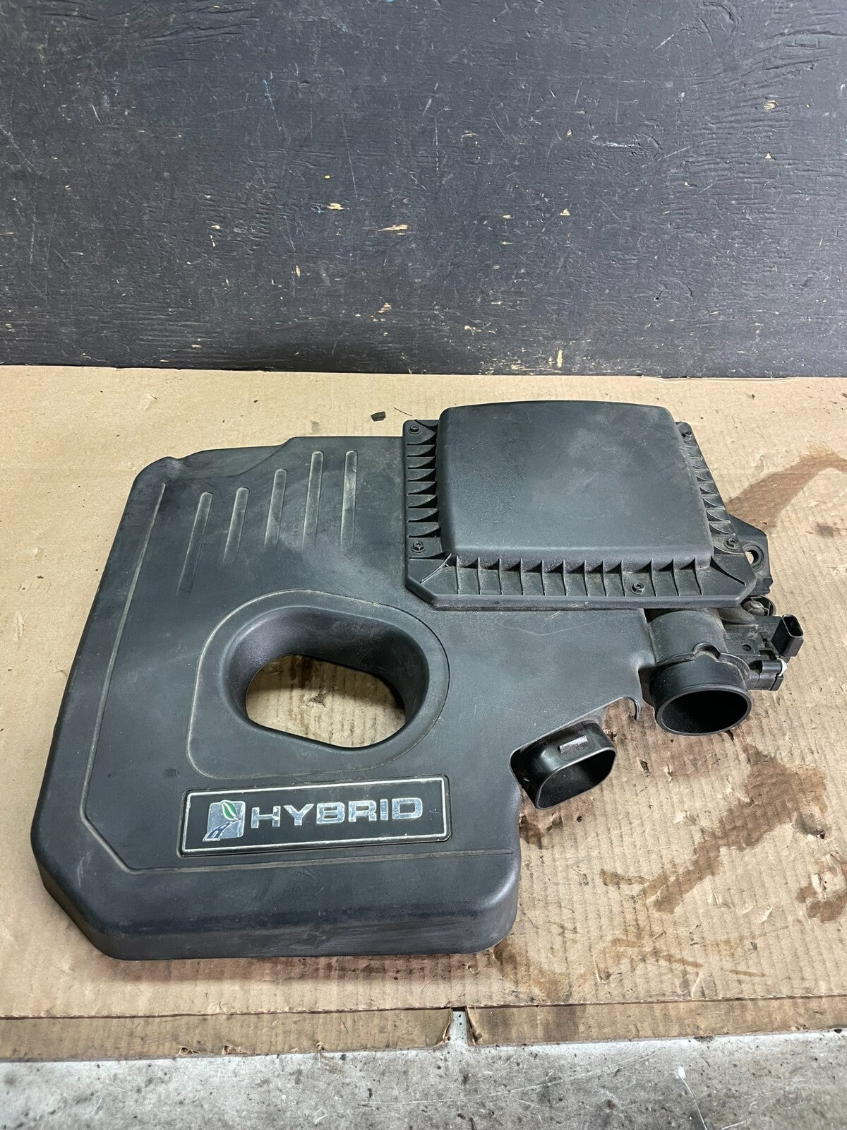 2013 to 2020 Ford Fusion Engine Motor Cover Shield Black M8976 DG0