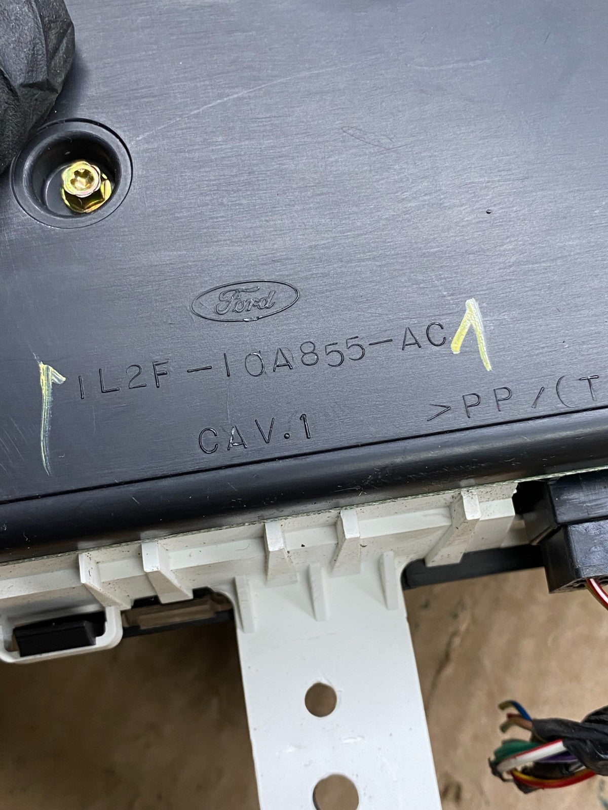2002 Ford Explorer Speedometer Cluster Gauge OEM Z1790 DG6