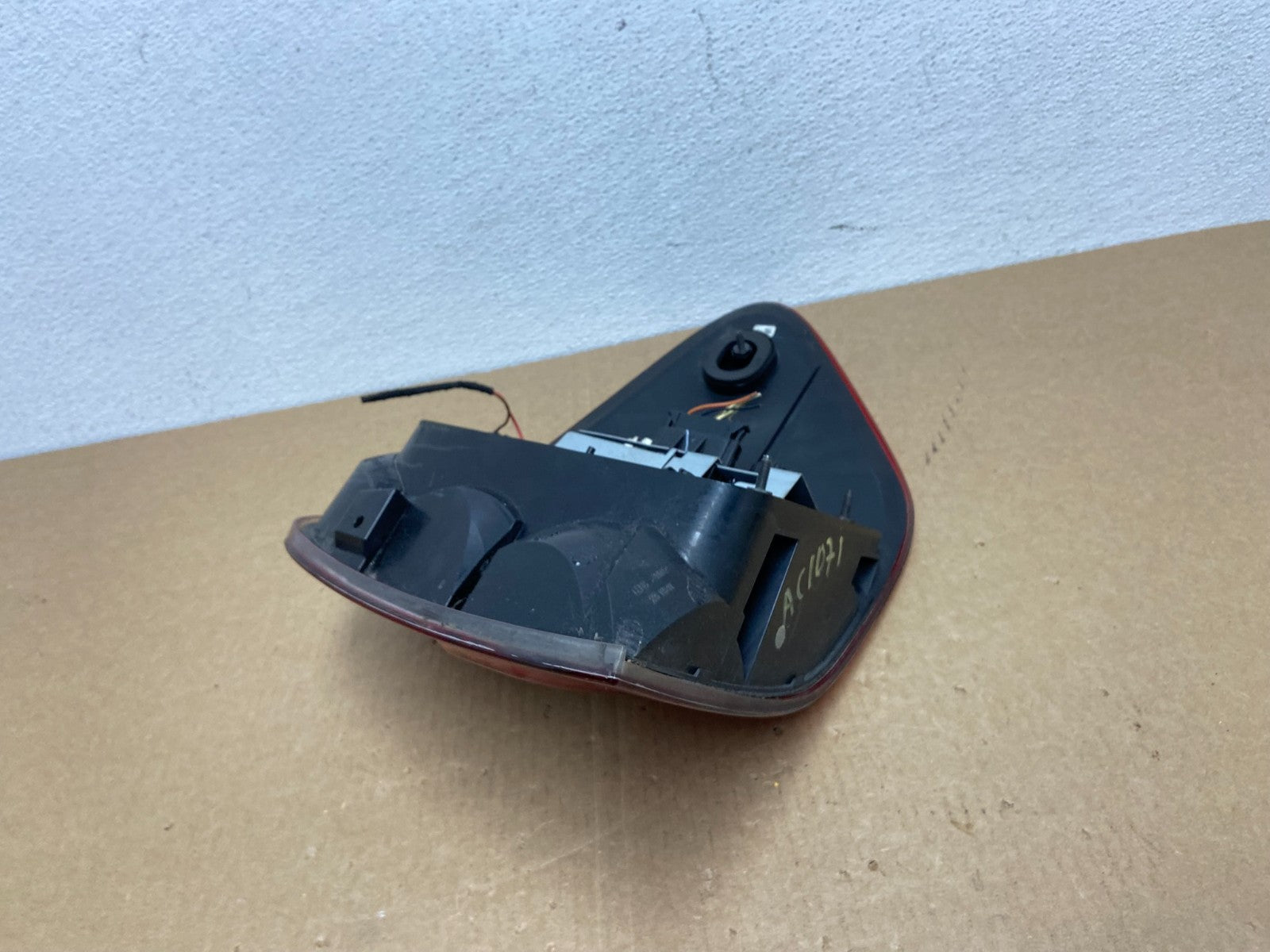 2009 to 2011 Mercedes ML350 ML-Class Left Driver Side  Tail Light OEM AC1071 DW5