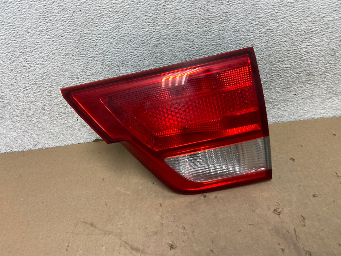 2011-2013 Jeep Grand Cherokee Right Passenger Rh Inner Tail Light AG4226 LK0
