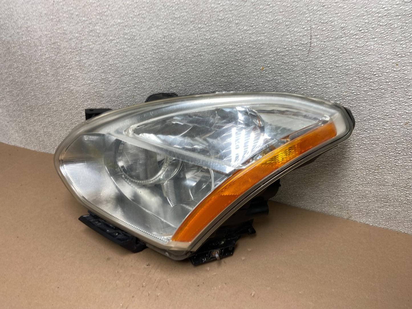 2008 to 2013 Nissan Rogue HID Xenon Headlight Left Driver Lh Side Oem AB4988 DW1