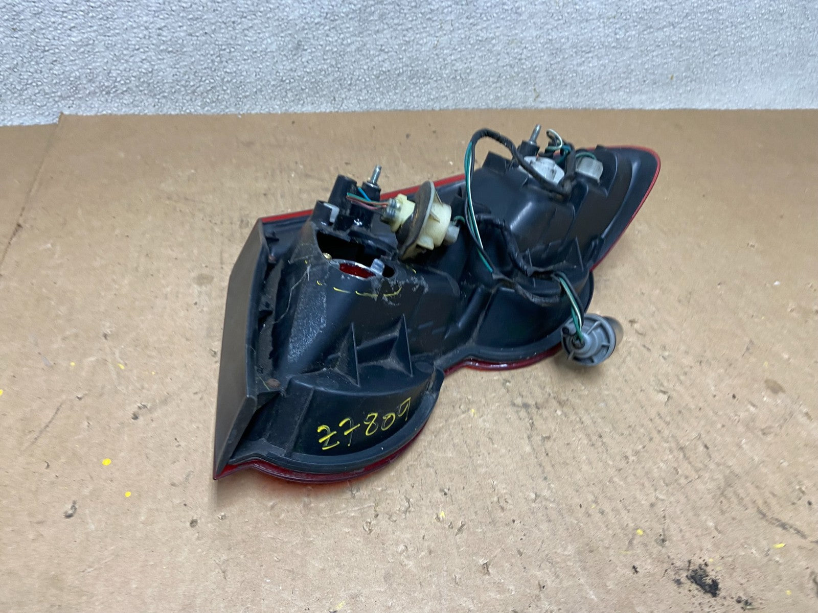 2001 to 2006 Dodge Stratus Sedan Left Driver Lh Side Tail Light Oem z7809 DG5
