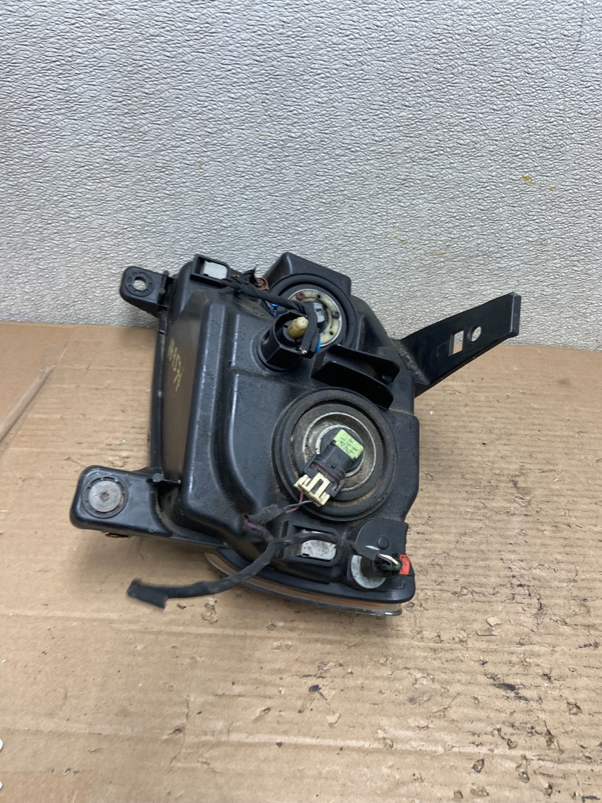2011-2013 Jeep Grand Cherokee Right Passenger Halogen Headlight AA9571 DW7