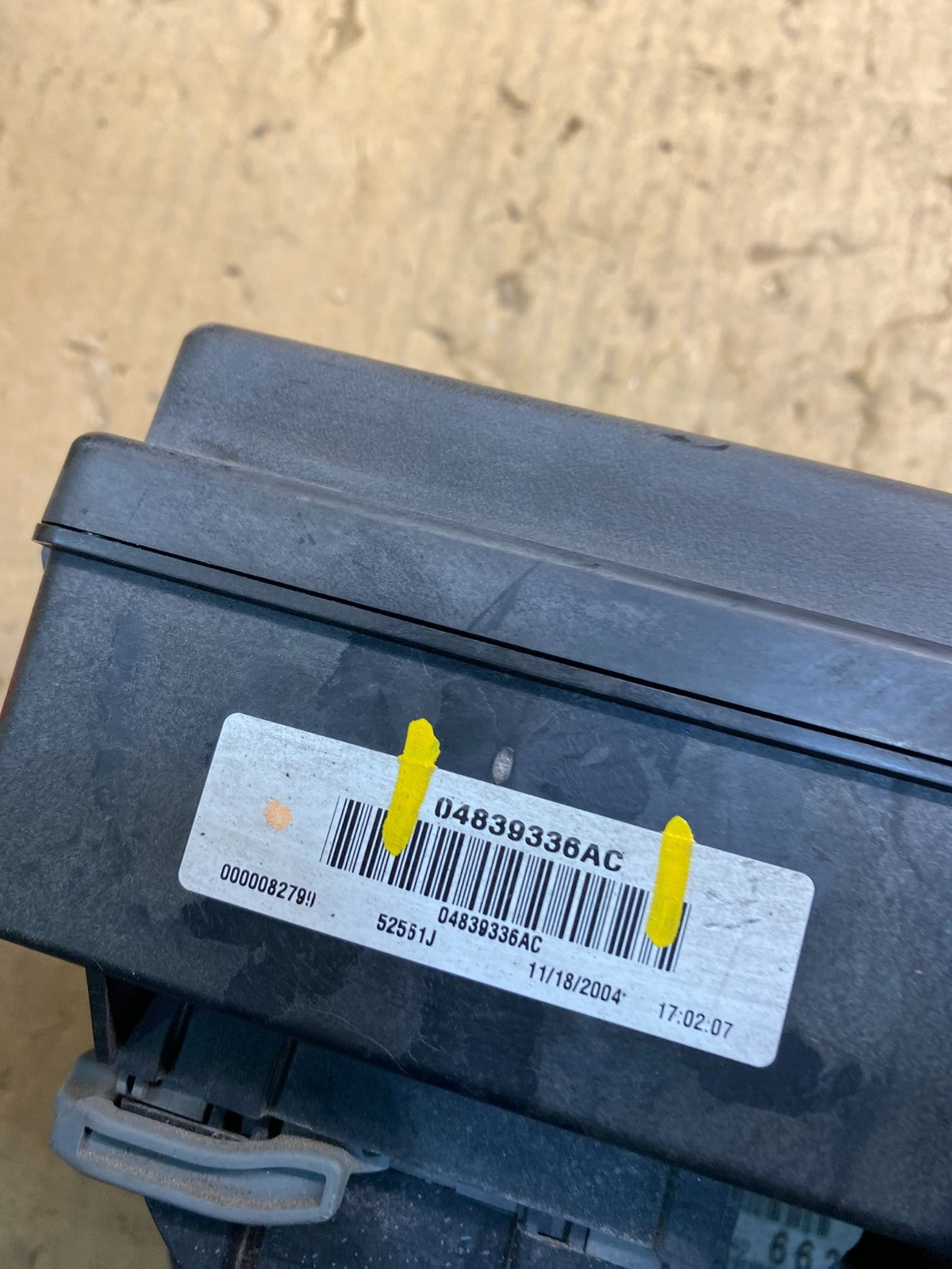 2005 2006 Jeep Grand Cherokee Fuse Box Multi-Function Relay Module OE W4301 DG7