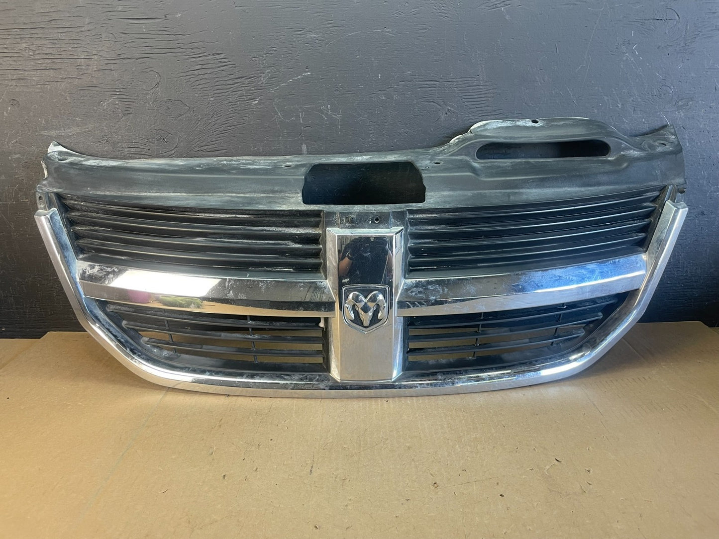 2009 to 2010 Dodge Journey Front Upper Grill Grille AD5707 DW0