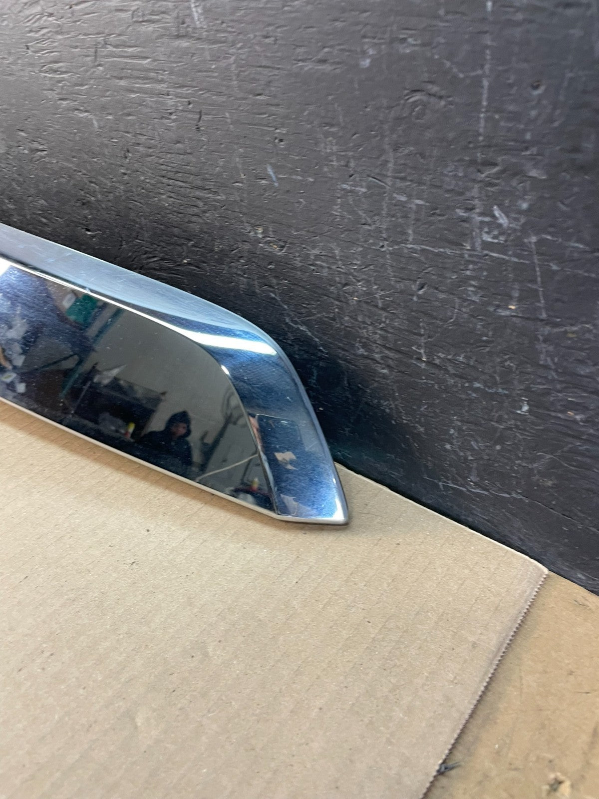 2013 to 2017 Chevrolet Traverse Liftgate Trunk Chrome Molding W/Camera AC1905 DG1