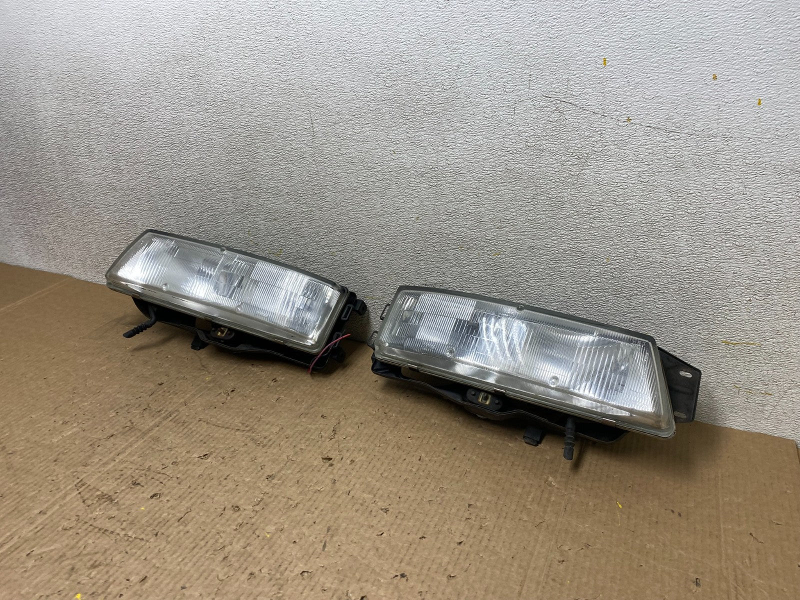 1989 to 1992 Mitsubishi Galant Left+Right Set Side Headlights W5320 PS1
