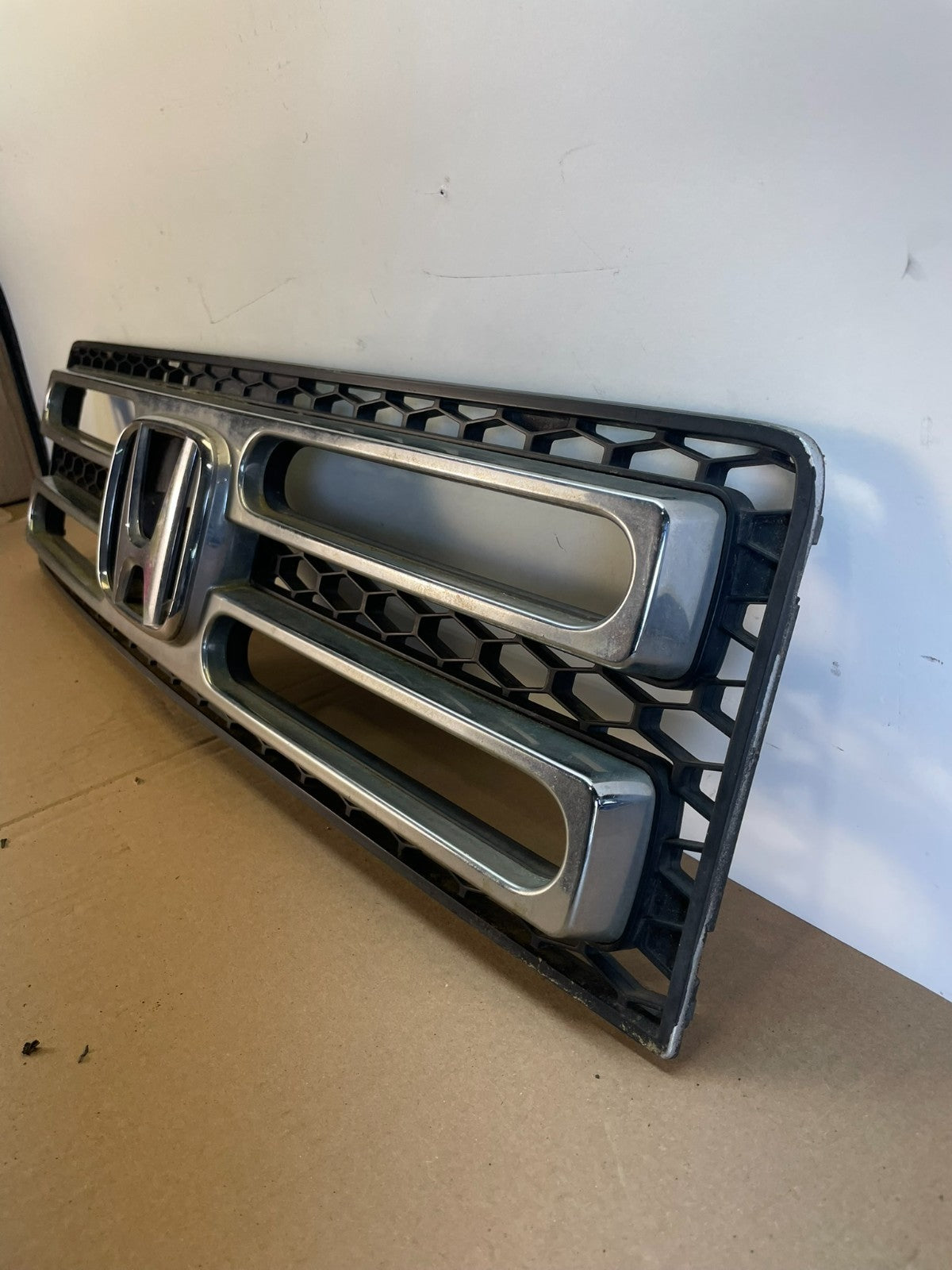2006 to 2008 Honda Ridgeline Front Upper Grille Grill AG2580 MS1