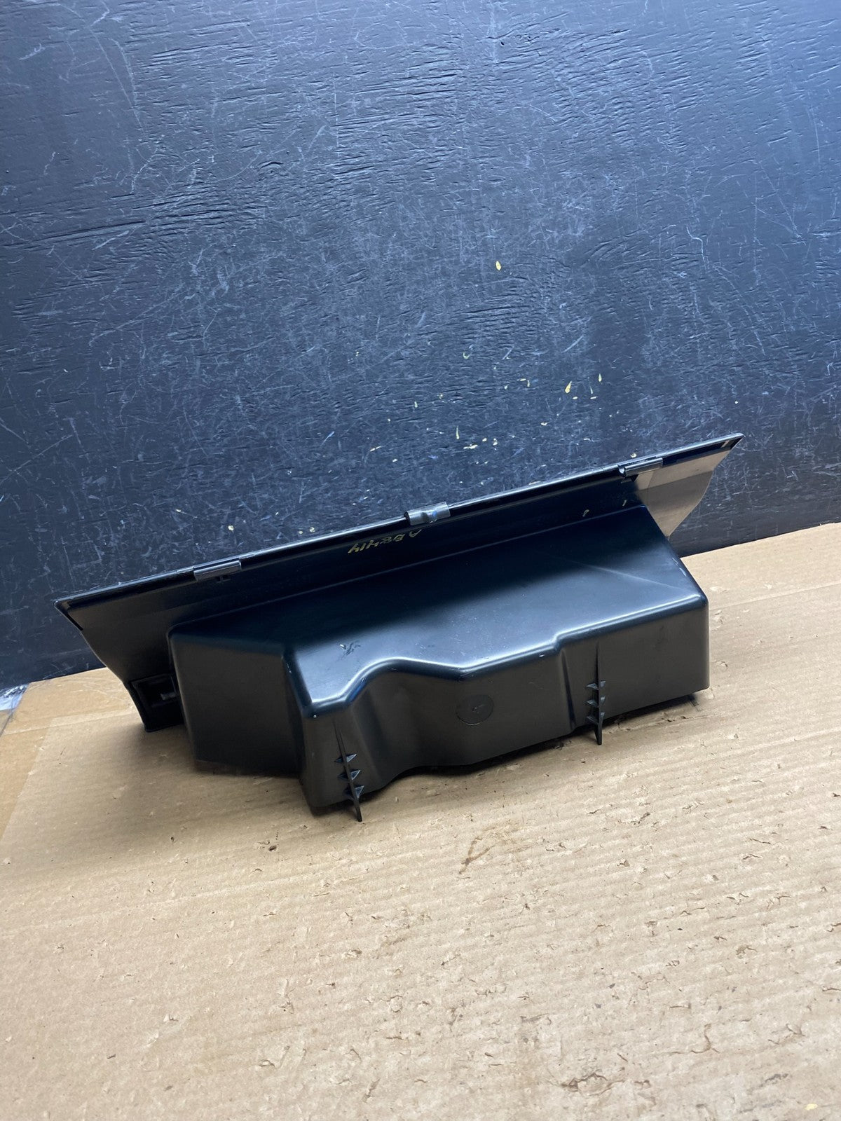 1999-2004 Jeep Grand Cherokee Front Right Passenger Storage Glove Box AG8414 DG3