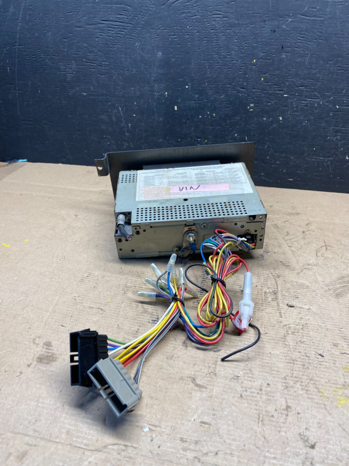 1989 Chrysler Fifth Avenue Radio AM/FM Cassette Player N7474 DG3