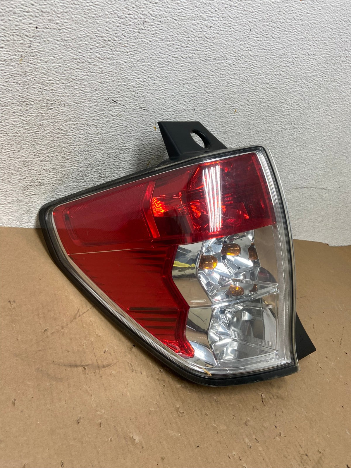 2009 - 2013 Subaru Forester Left Driver Lh Side Tail Light AD7681 LK2