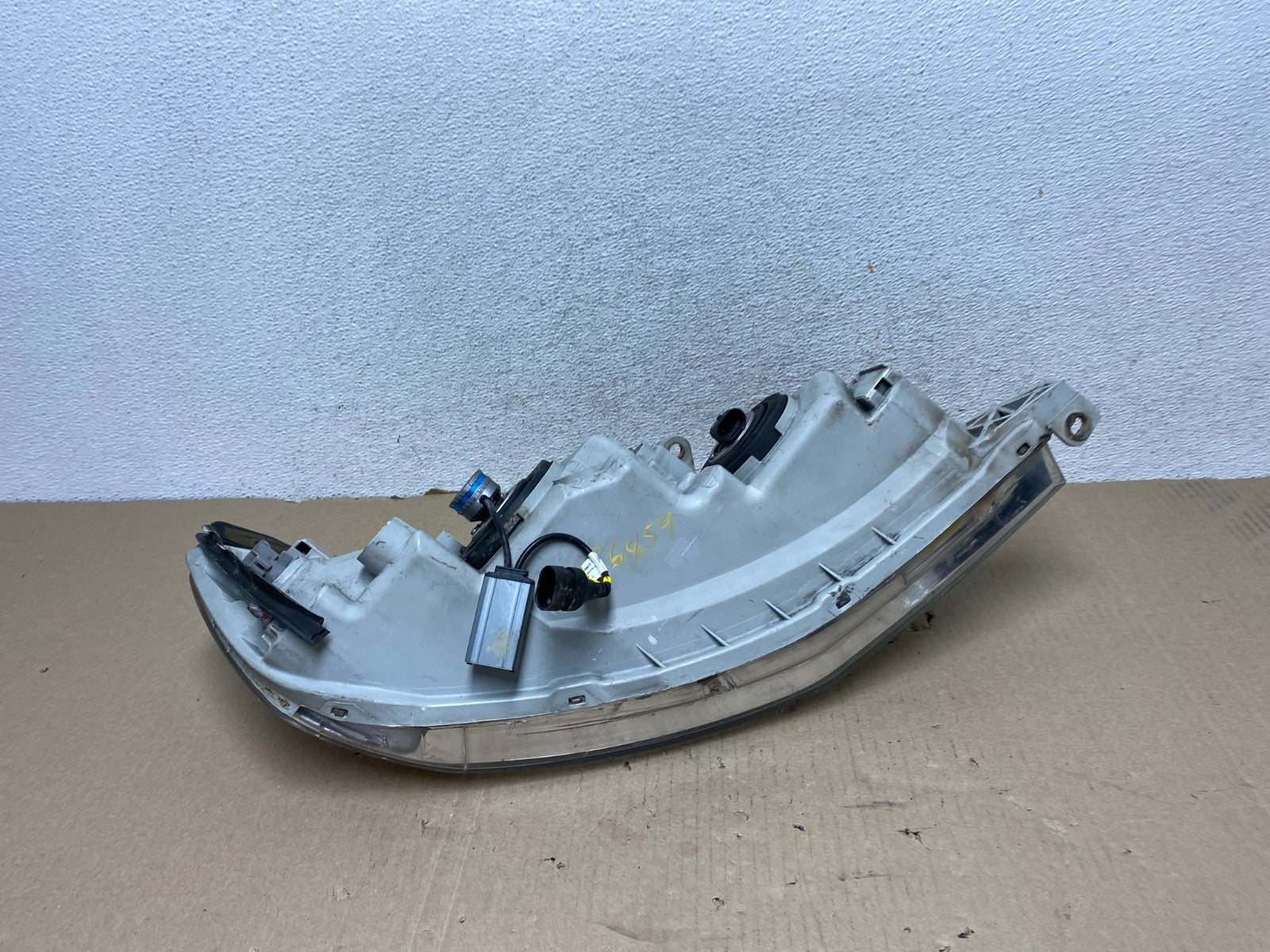 2000 to 2004 Toyota Avalon Halogen Left Driver LH Headlight AG6859 DW8