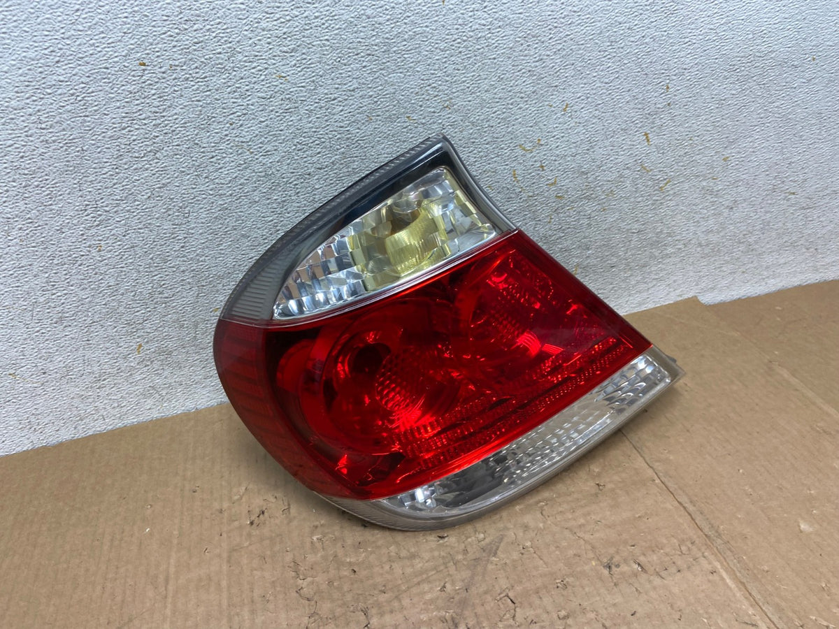 2005 to 2006 Toyota Camry Tail Light Left Driver Lh Side AI5593 LK0