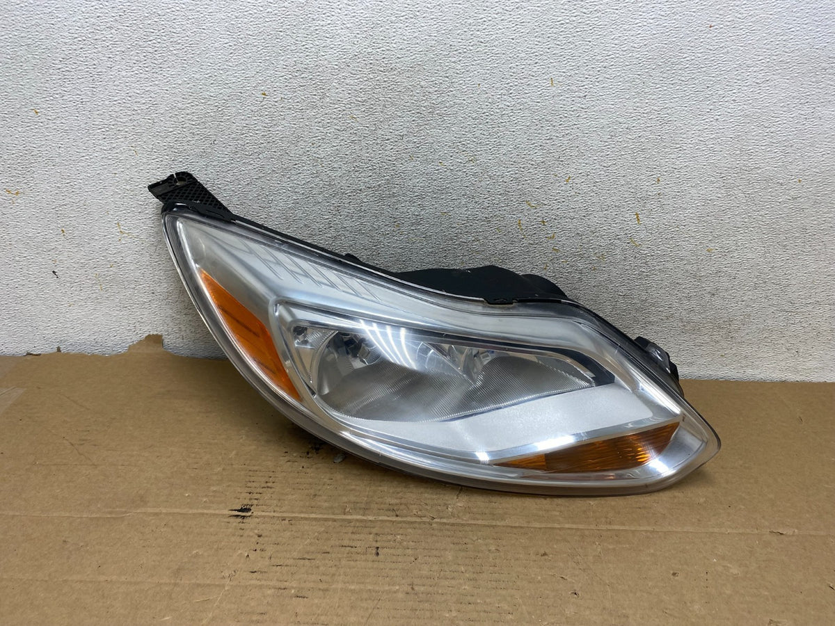 2012 2013 2014 Ford Focus Right Passenger Rh Side Headlight AH7916 DW0