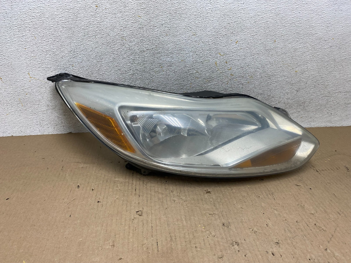 2012 2013 2014 Ford Focus Right Passenger Rh Side Headlight AH5852 DW0