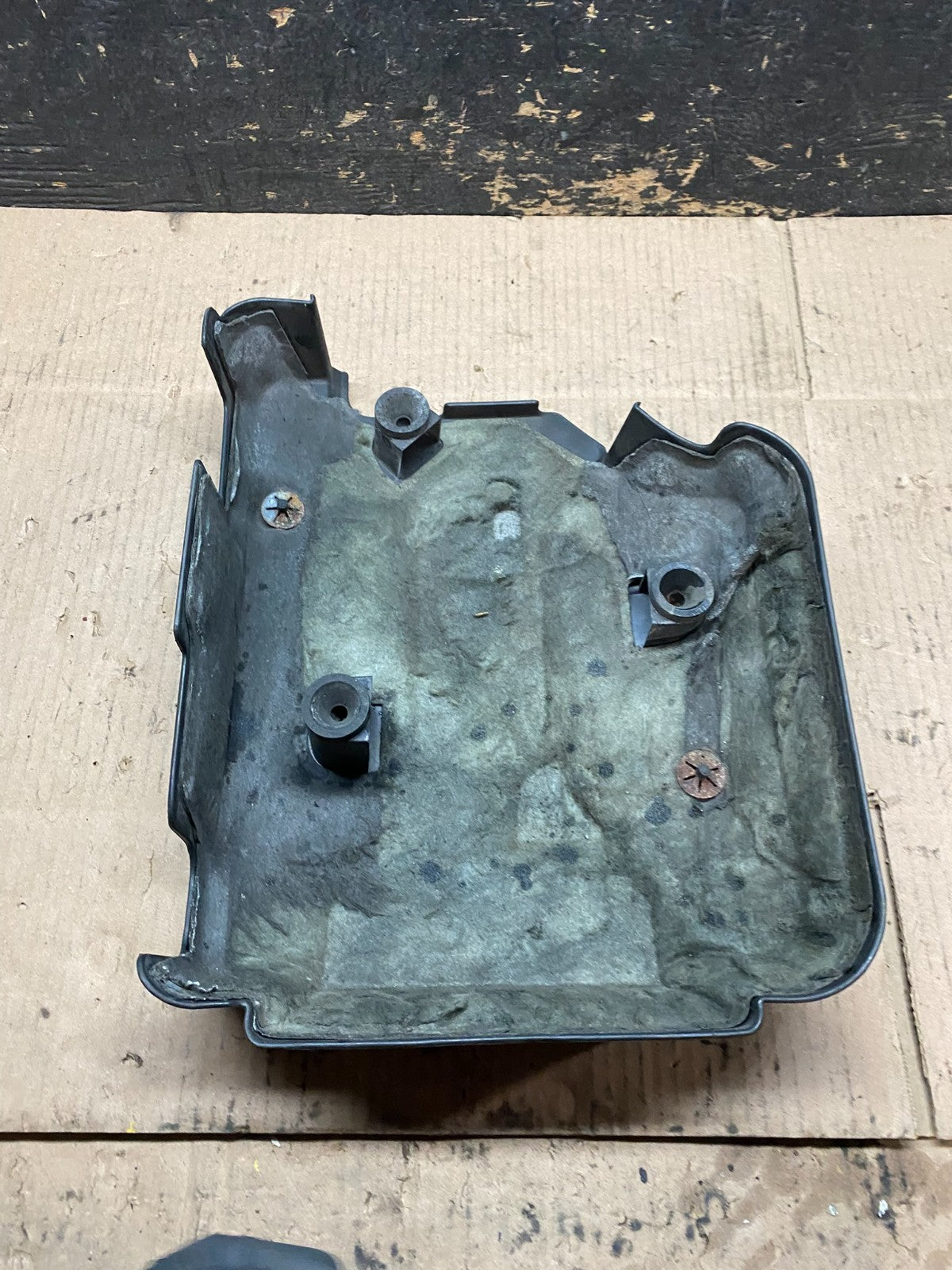 2004 2005 2006 Chevrolet Equinox Engine Cover 3.4L W4603 DG6