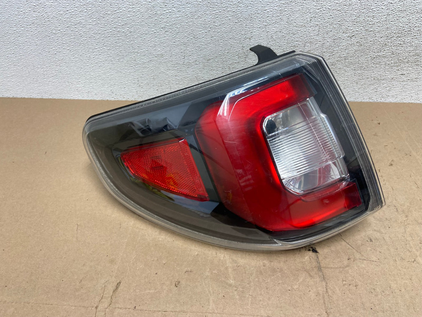 2013 to 2016 GMC Acadia Left Driver LH Side Tail Light AE6807 LK0