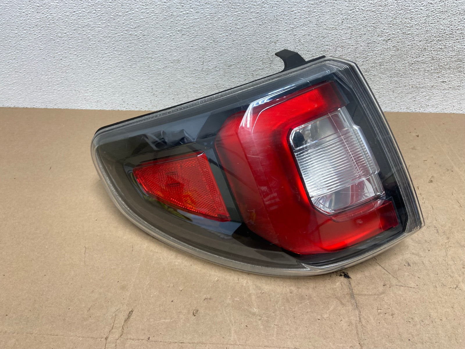 2013 to 2016 GMC Acadia Left Driver LH Side Tail Light AE6807 LK0
