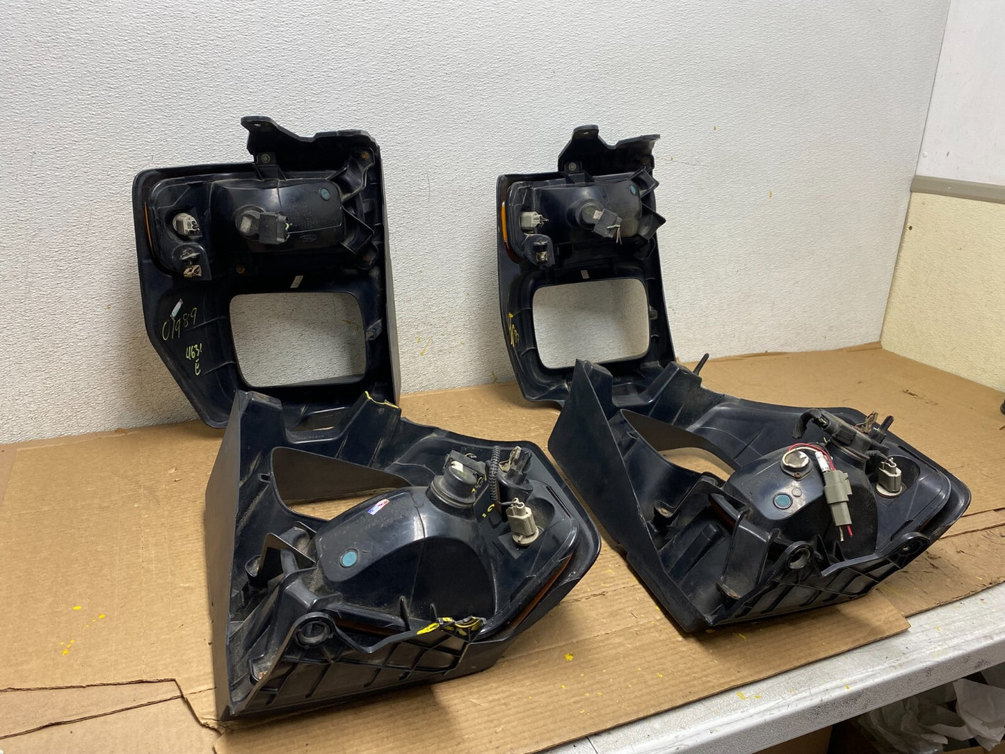 2008-2017 Ford E150 E250 E350 Van Left Side Headlight Bezel Trim OEM O198910