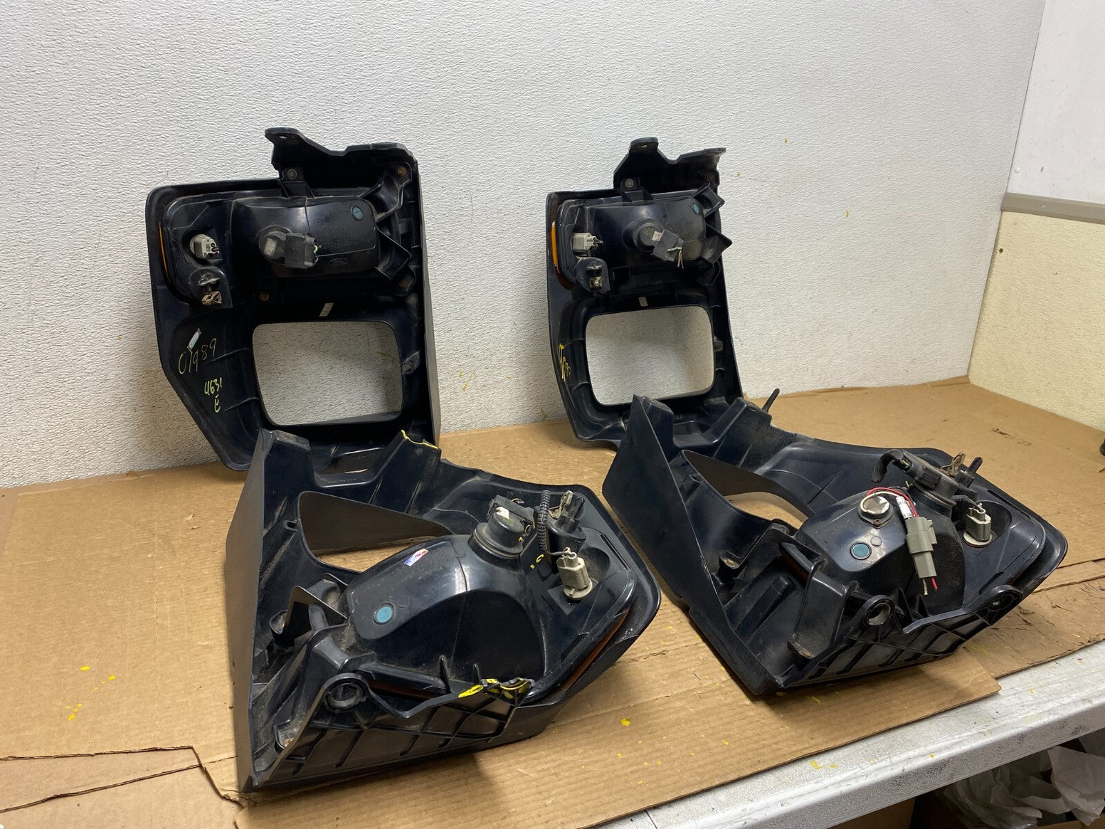 2008-2017 Ford E150 E250 E350 Van Left Side Headlight Bezel Trim OEM O198910