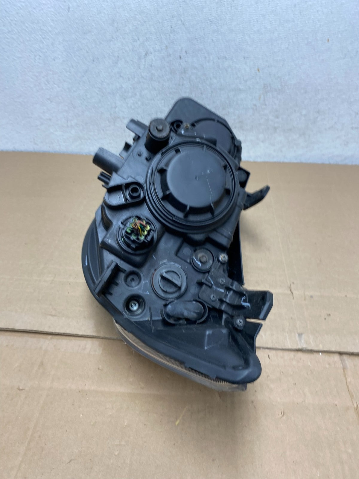 2014 to 2015 Kia Sorento Right Passenger RH Headlight Halogen AE4911 DW6