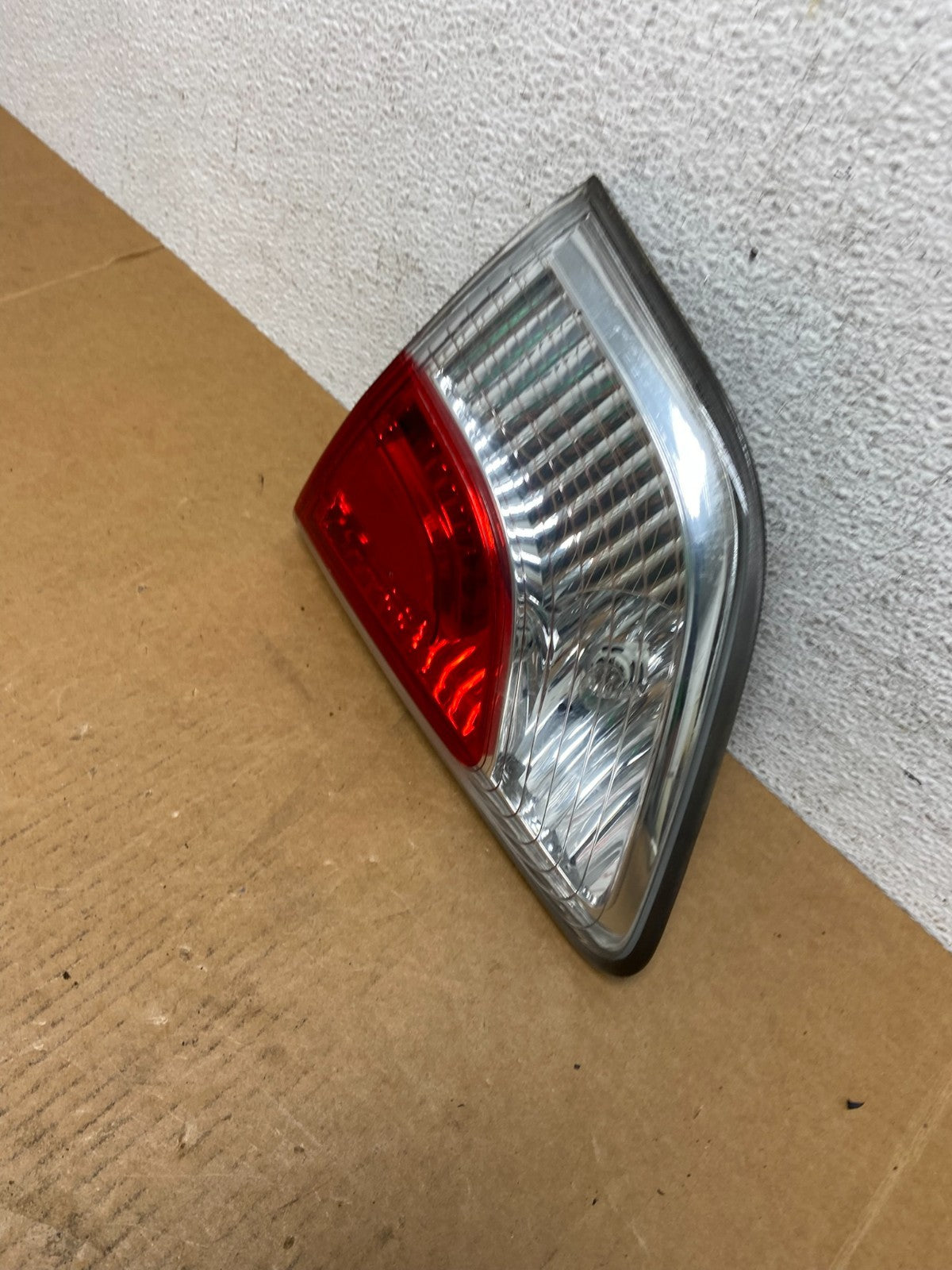 2013 to 2016 Nissan Pathfinder Right Passenger Inner Tail light AD9090 DW1