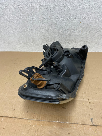 2005 - 2006 Mazda Tribute Left Driver LH Halogen Headlight AE6135 DW10
