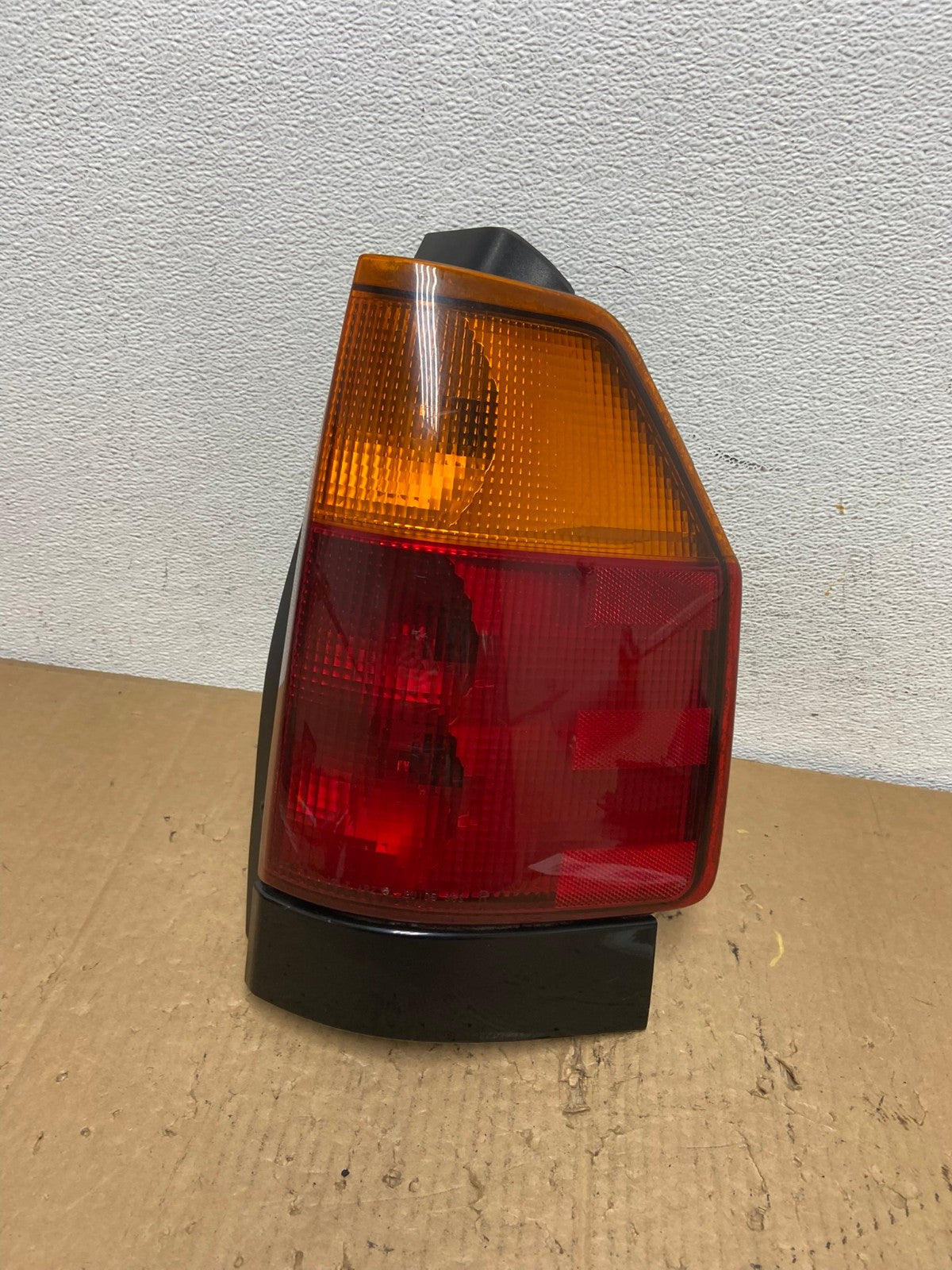 2002-2009 GMC Envoy Right Passenger RH Side Tail Light AD2402 LK0
