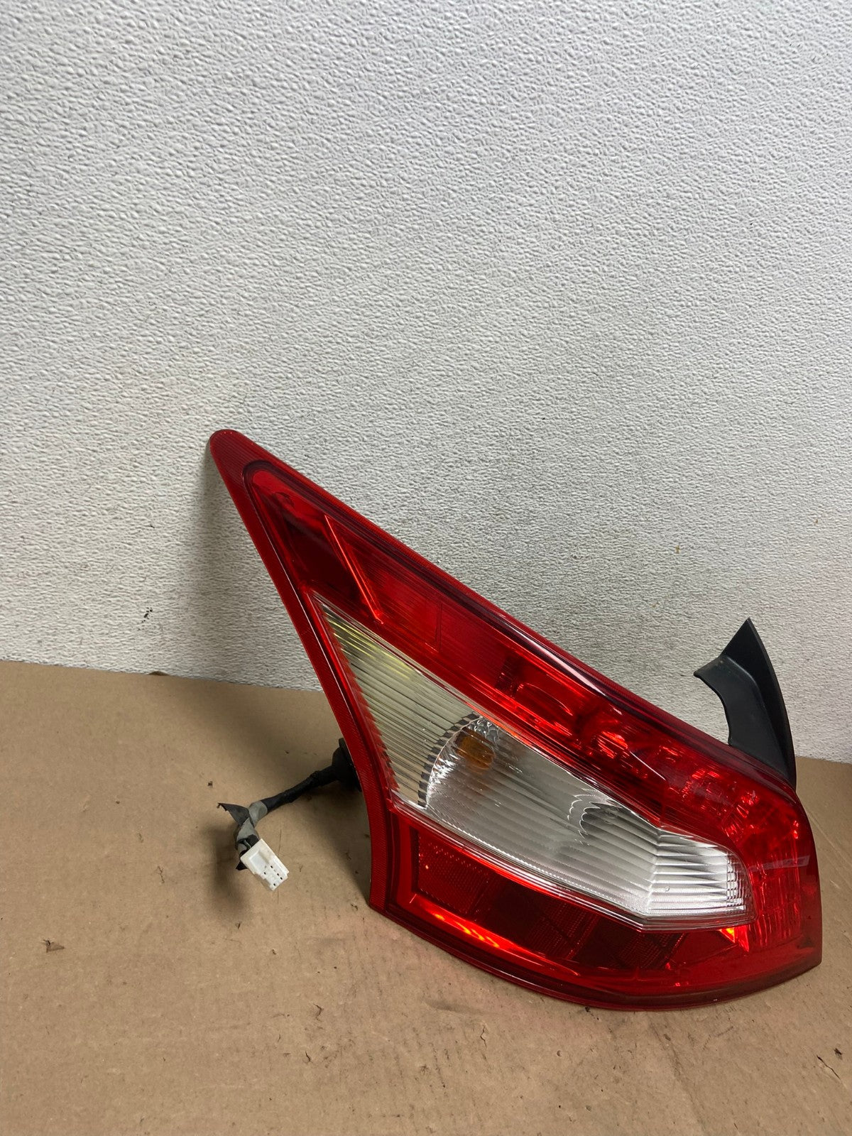 2009 2010 2011 Nissan Maxima Left Driver Lh Side Tail light AG4760 LK2