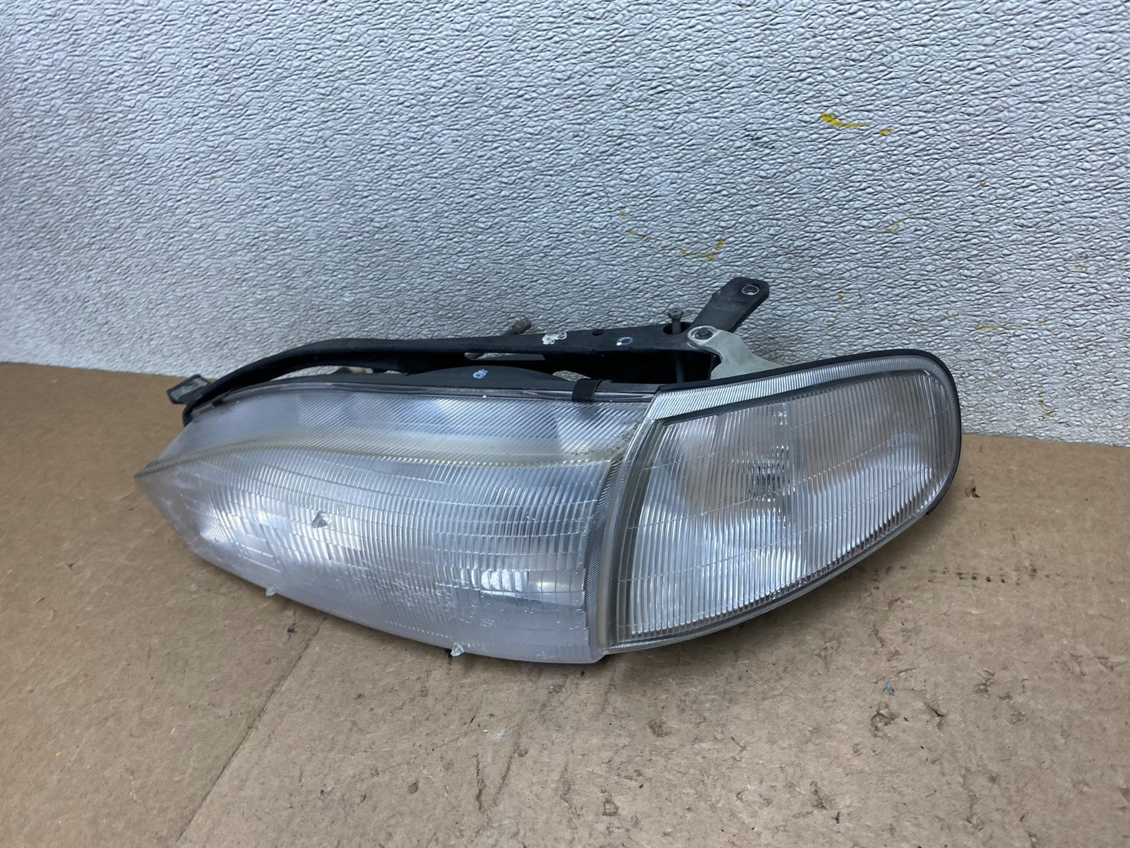 1992 1993 1994 Toyota Camry Left Driver LH Halogen Headlight OEM W9268 DW1
