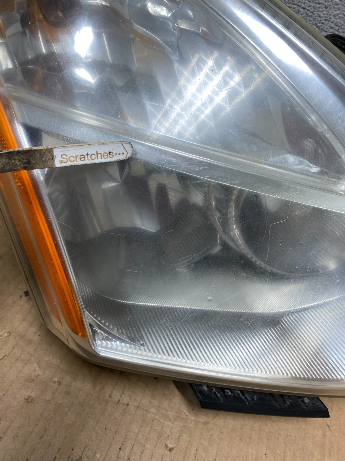 2009-2013 Nissan Rogue Right Passenger Xenon HID Headlight AI8752 DW3