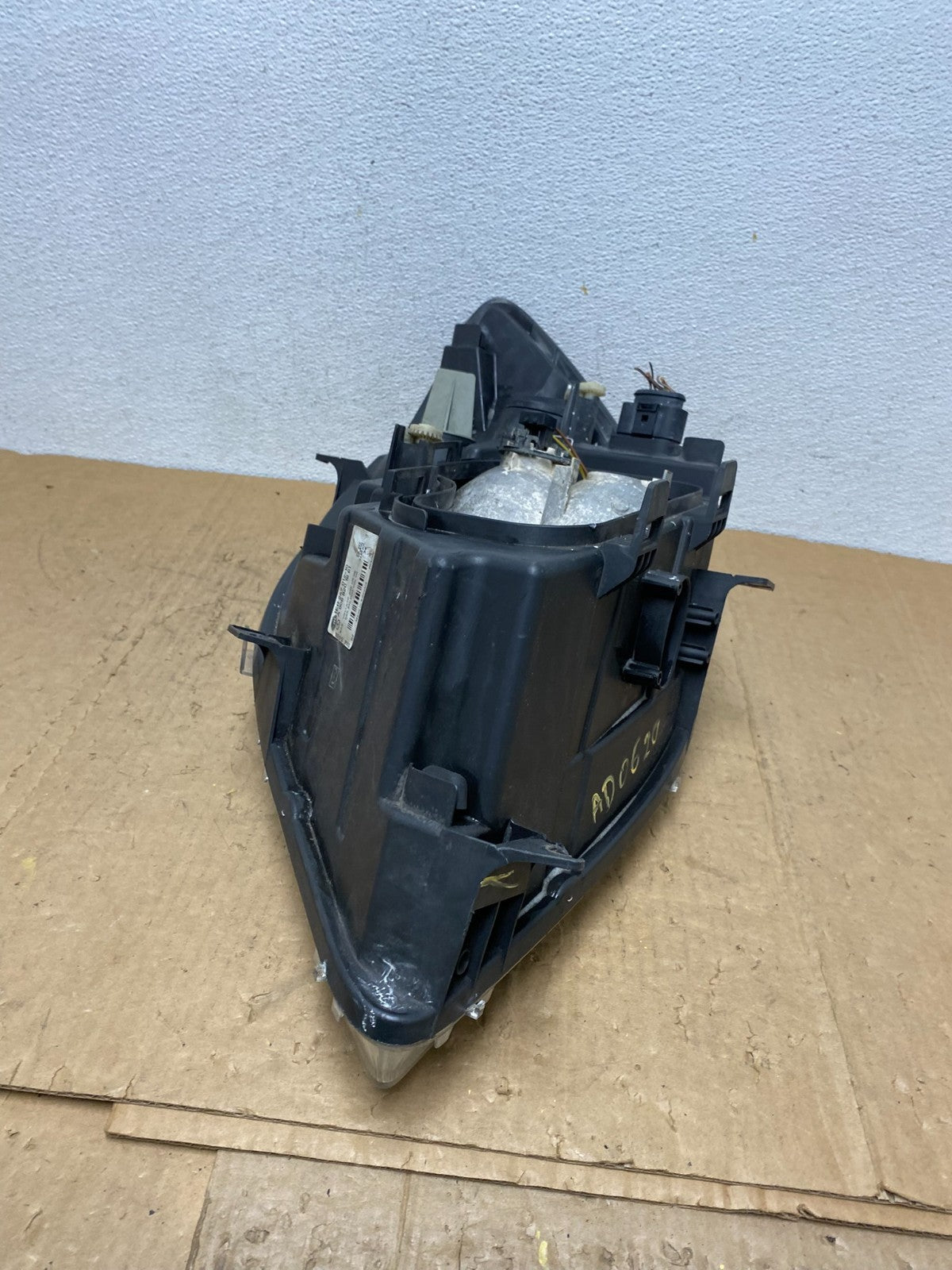 2007 to 2013 Mercedes Sprinter Headlight Right Passenger Halogen AD0620 DW9