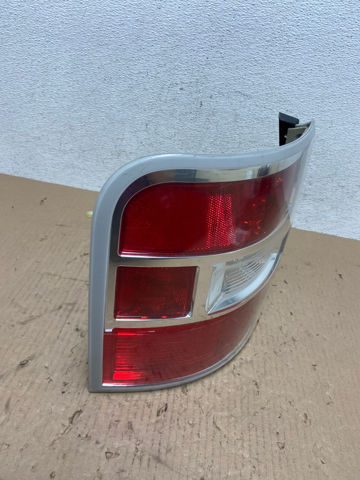 2009 to 2011 Ford Flex Left Driver LH Side Tail light AE8847 LK2