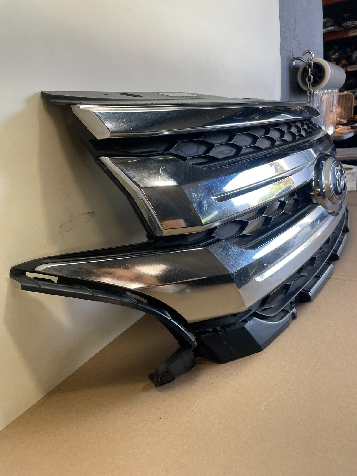 2011 2012 2013 Ford Edge Front Upper Chrome Grille Grill AG2568 MS2