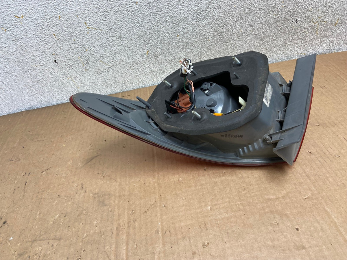 2007 to 2010 Hyundai Elantra Sedan Left Driver Side Tail Light AI8388 LK4