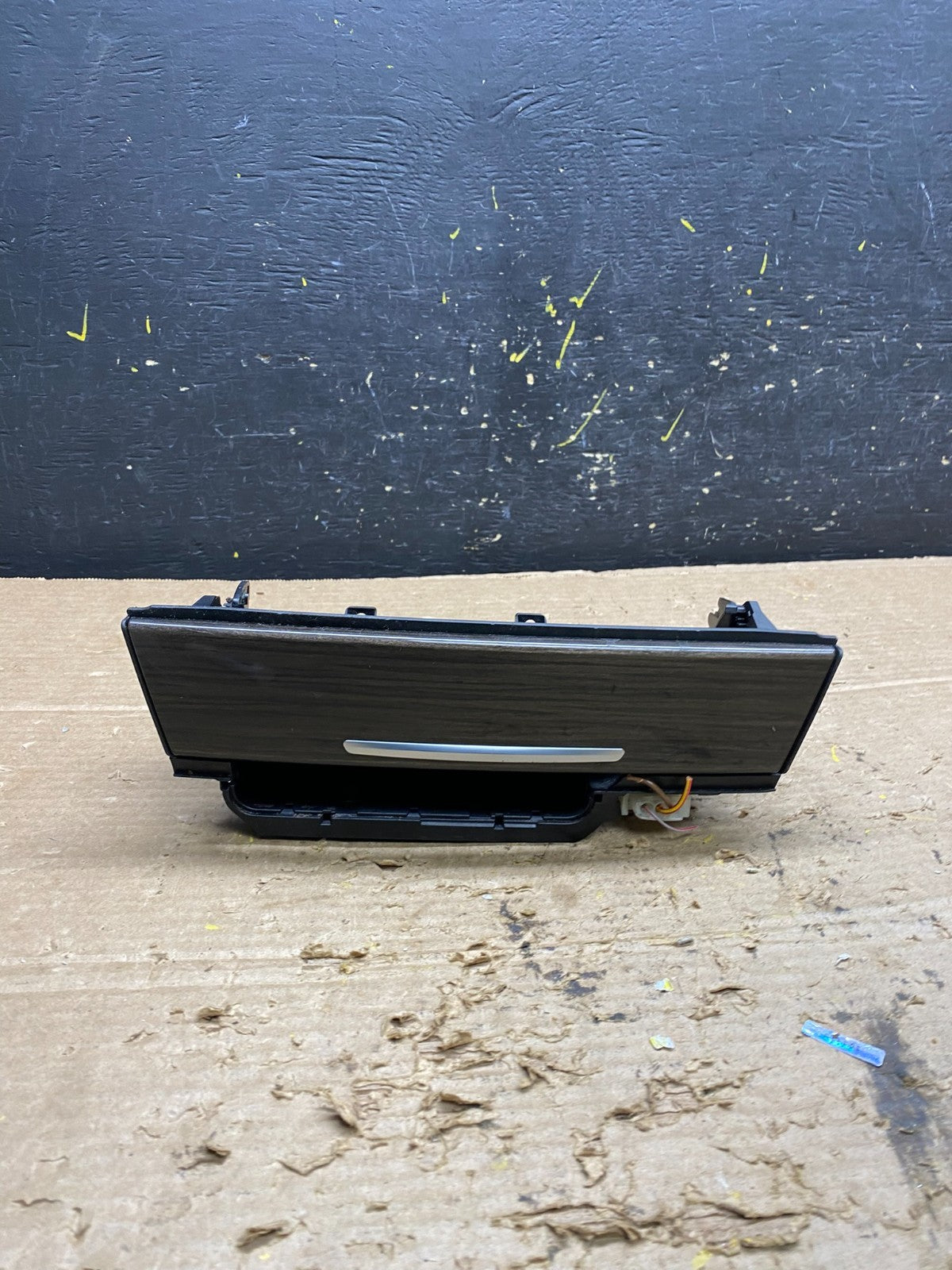 2009 - 2015 BMW 750I - Front Center Console Ashtray X1223 DG0