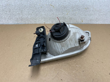 2001 2002 2003 Toyota Sienna Right Passenger Rh Side Headlight Halogen P8167 DW7