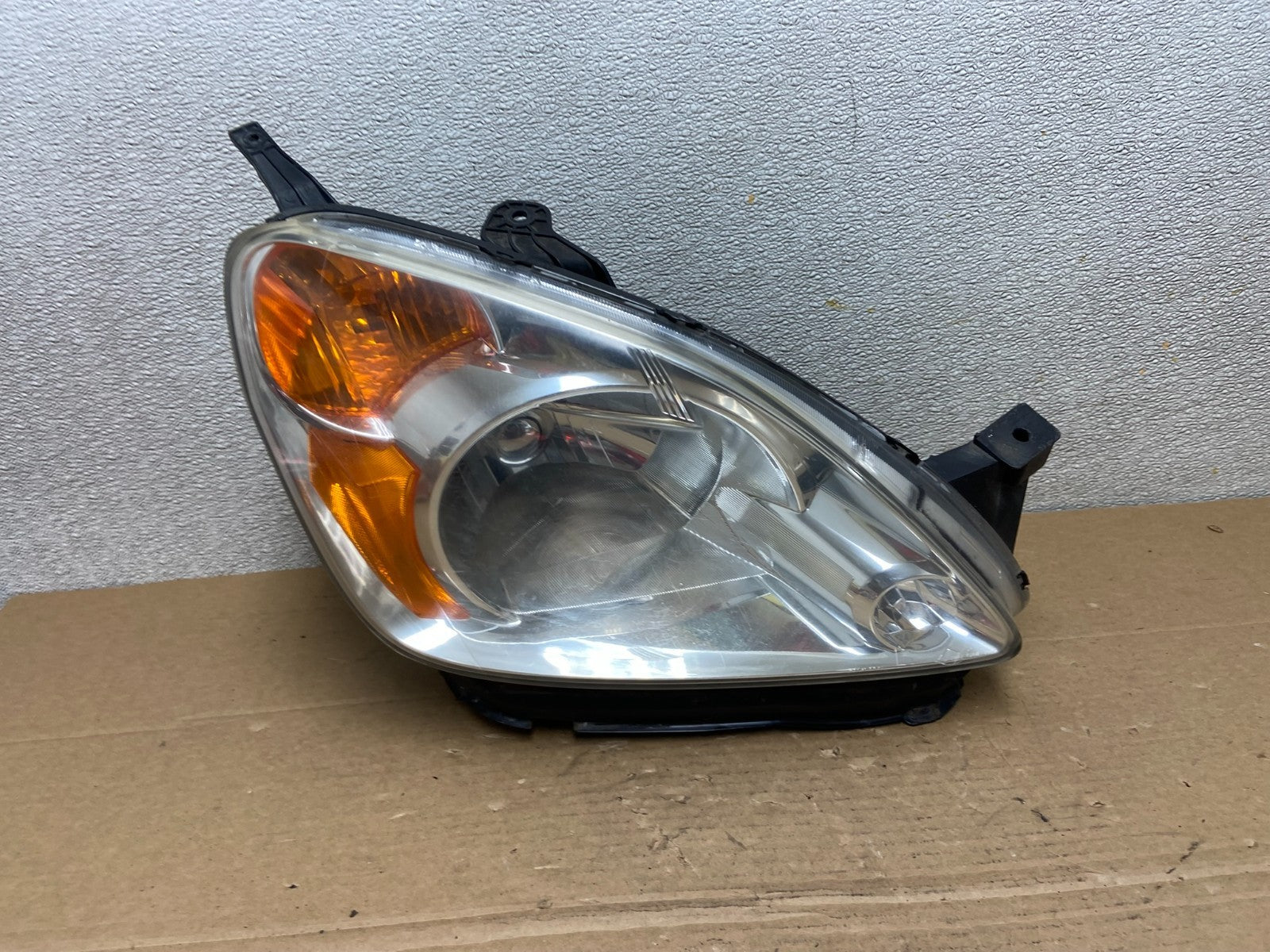 2002 to 2004 Honda CRV CR-V OEM Right Passenger RH Halogen Headlight AB4495 DW0