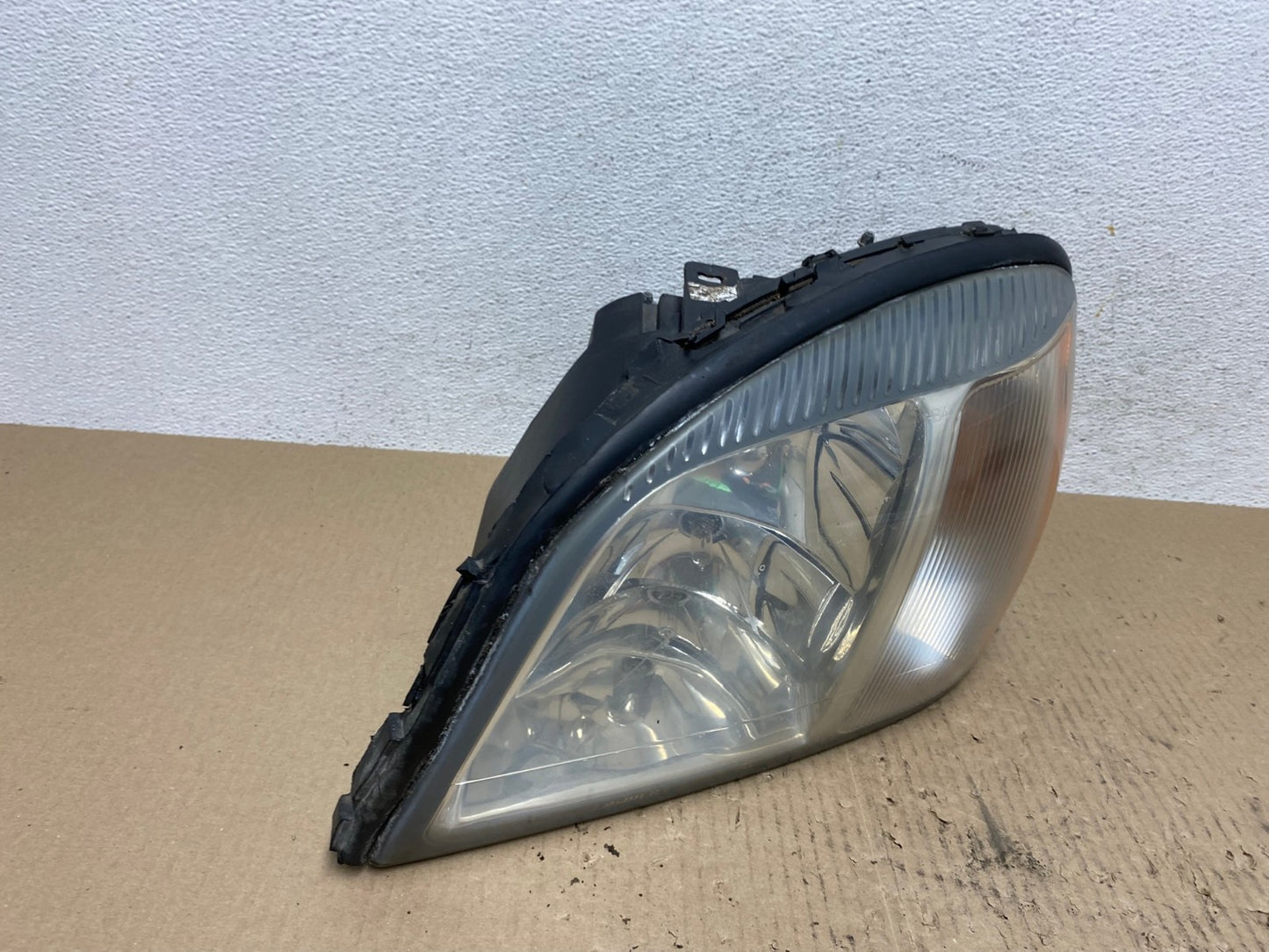 2000 to 2005 Cadillac Deville Left Driver LH Side Headlight AE7073 LK2