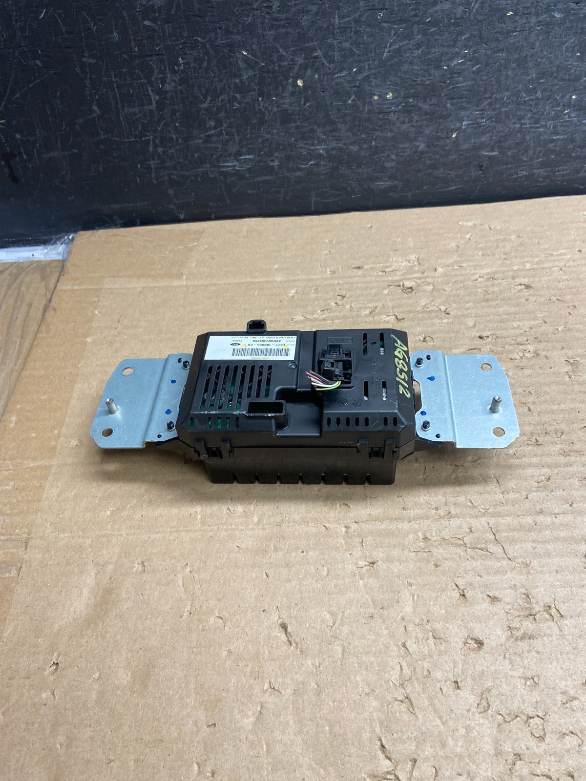 2013 to 2016 Ford Fusion 4.2" Radio Information Display Screen ag8512 DG3