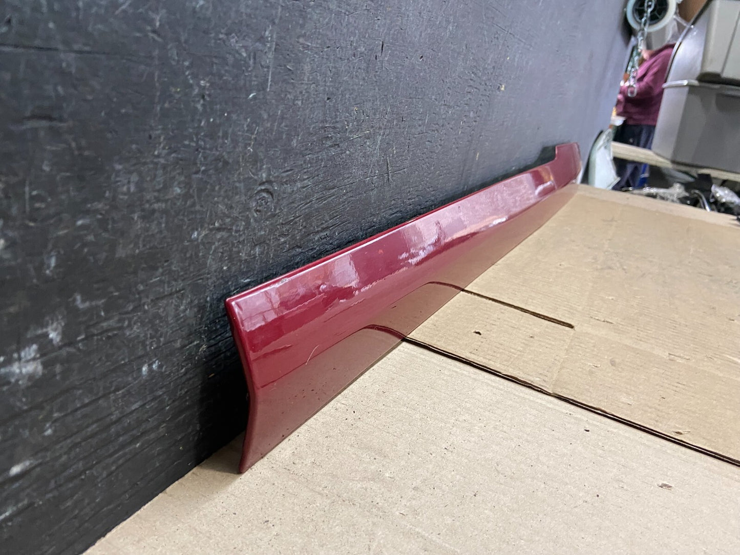 2008 to 2012 Kia Sedona Rear Right Quarter Rail Cover Moulding Trim OEM I73202