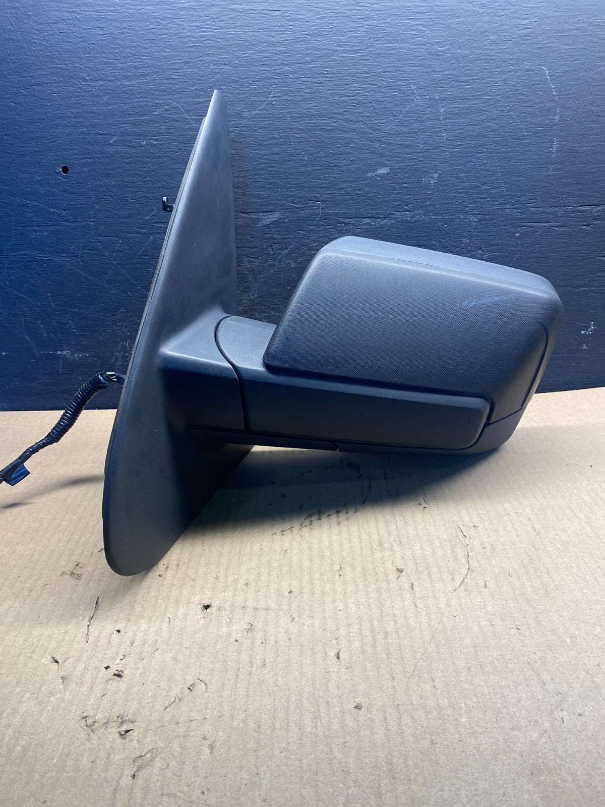 2007-2011 Ford Expedition Left Driver View Door Mirror ac8888 DG0