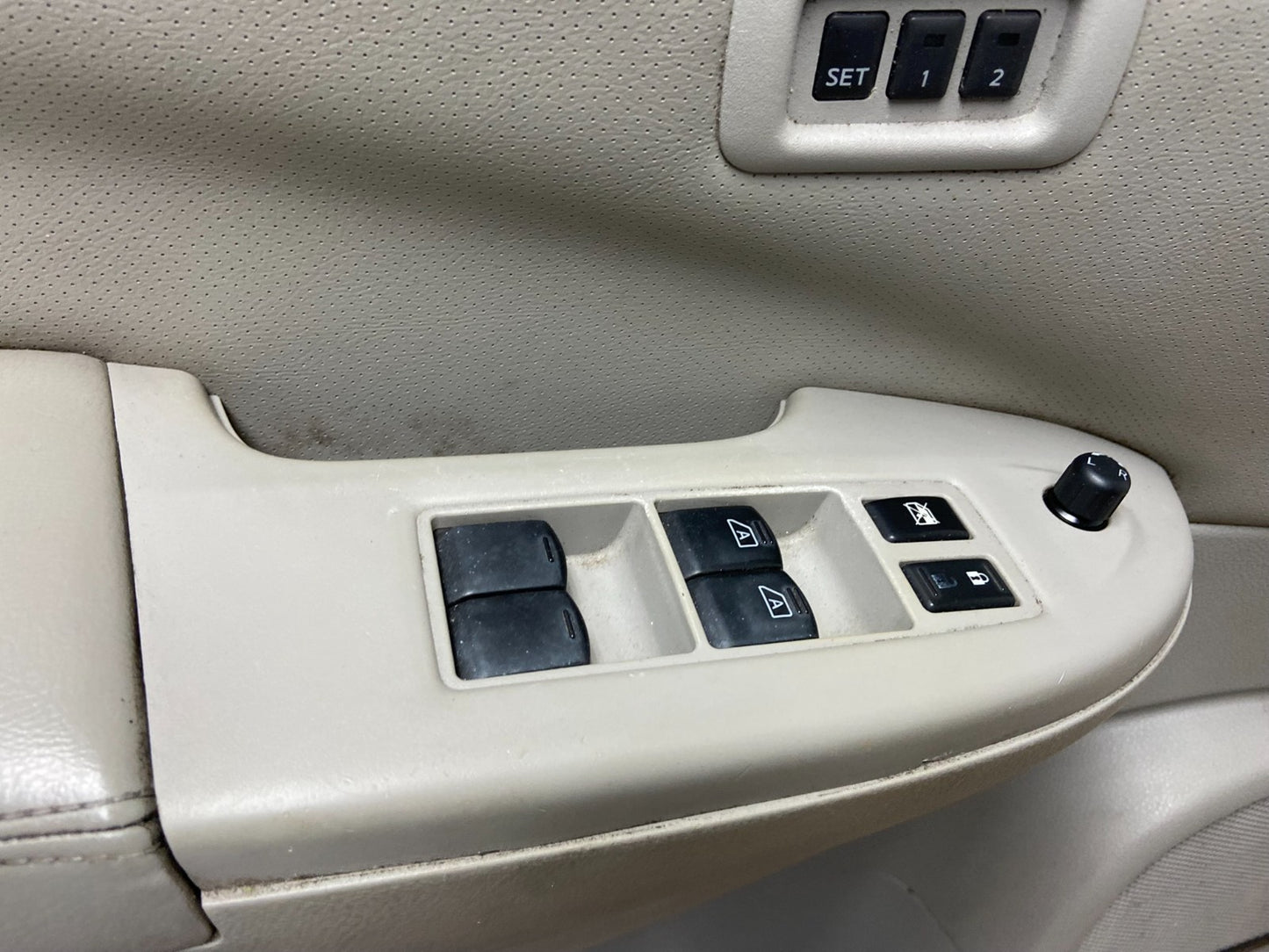 2011-2014 Toyota Sienna Front Left Driver LH Door Trim Cover Panel AC1081 DG3
